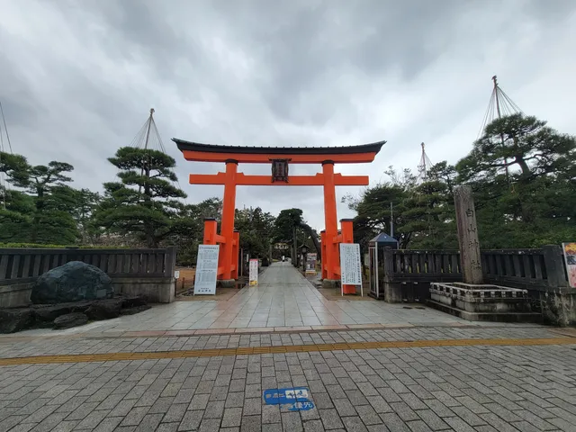 Hakusan Shrine Torii Gate