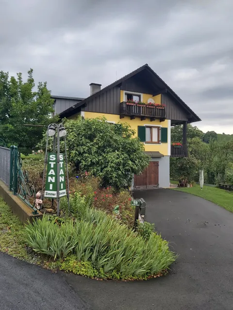 Obstbau und Gästezimmer Stani