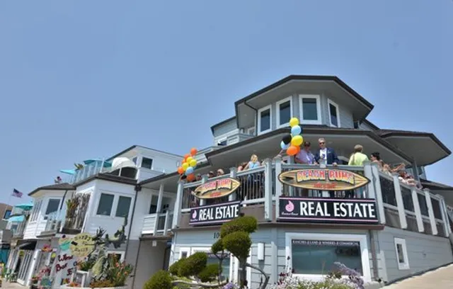 Beach Bums - Bevs & Bites