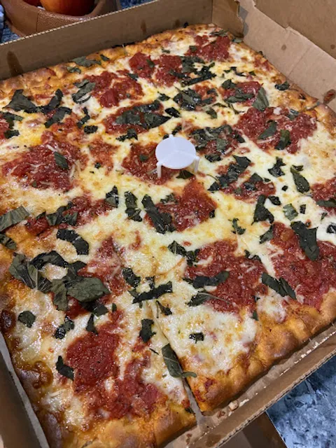 Camila's Pizzeria II