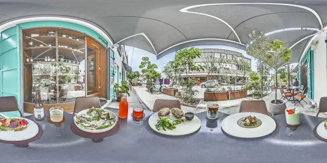 Leonela Café Bistró