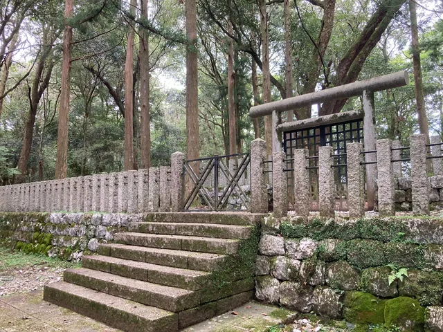 Reference site for Emperor Antoku's tomb