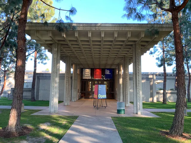 Los Angeles Municipal Art Gallery