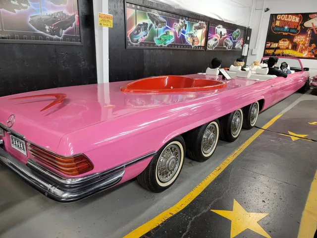 Hollywood Cars Museum & Liberace Garage