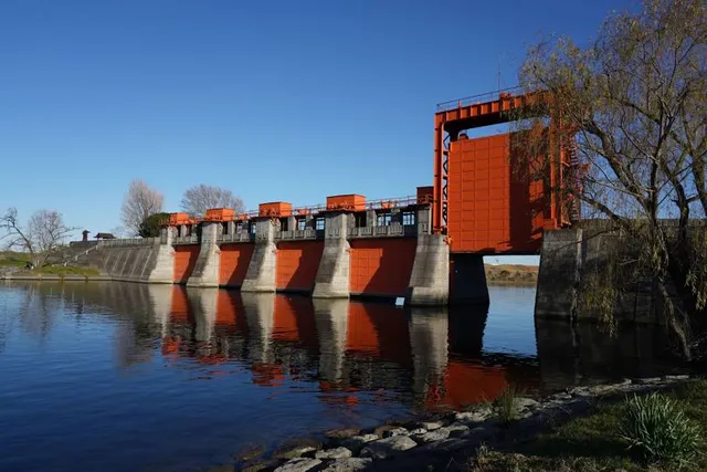 Akabane Sakuratsutsumi Park