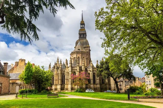Basilique Saint-Sauveur