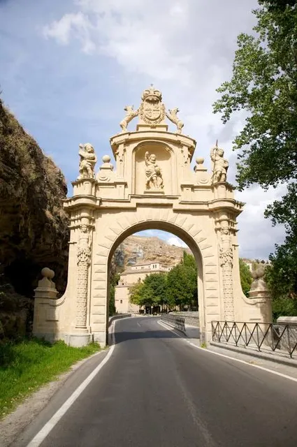 Arco de la Fuencisla