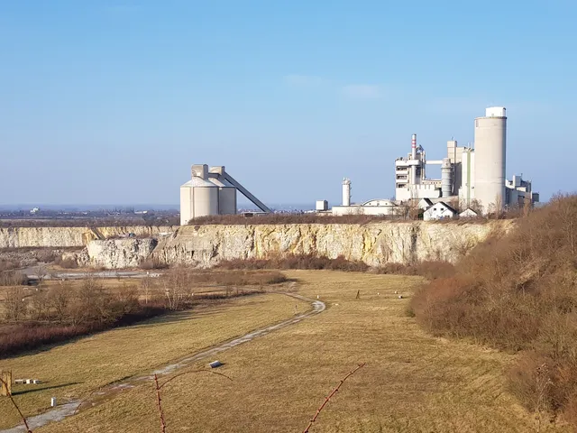Dyckerhoff Park "myth stone"