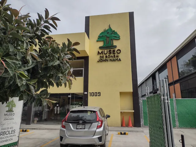 Museo de Arte Bonsái "John Naka"