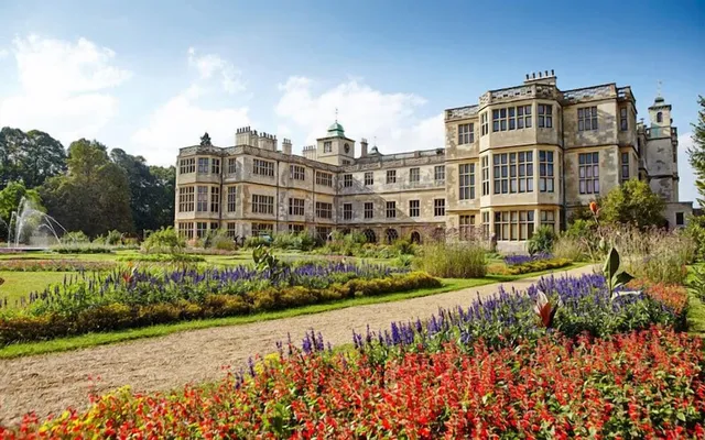 Old Thatch Bambers Green Luxury Guest House