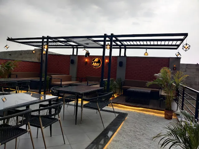 The bbro poolside cafe & restaurant