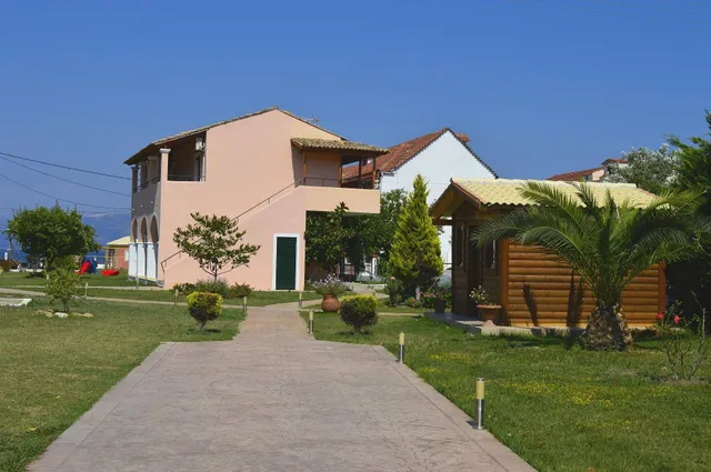 Biscoutsis Apartments