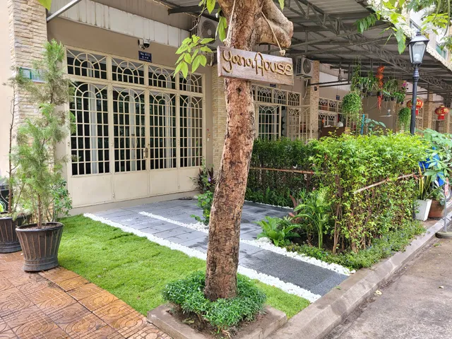 Yana House Phnom Penh