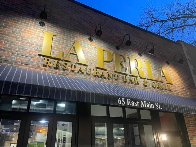 La Perla Restaurant Bar