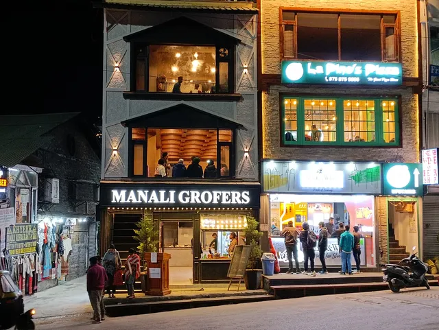 LA PINO'Z PIZZA MANALI