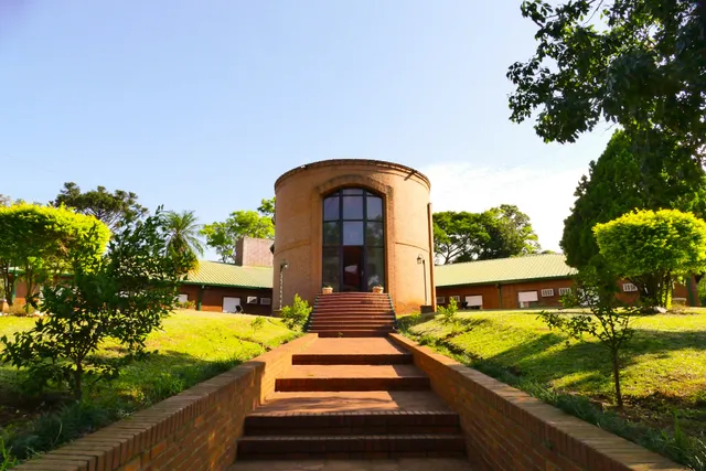 HOTEL CASTILLO (Capiovi)