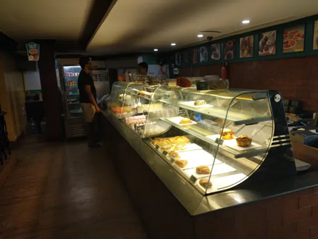 Unibic French Loaf Bakery and Cafe | Cake Shop in Anna Nagar