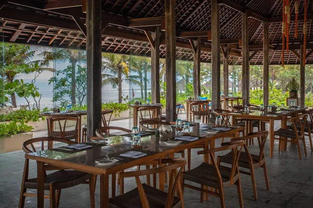 Timur Kitchen at Komaneka at Keramas Beach