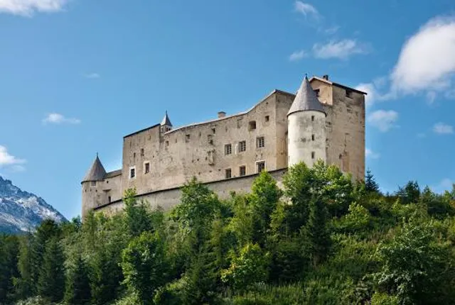 Schloss Naudersberg