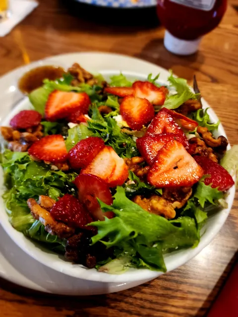 Red Tail Bar and Grill