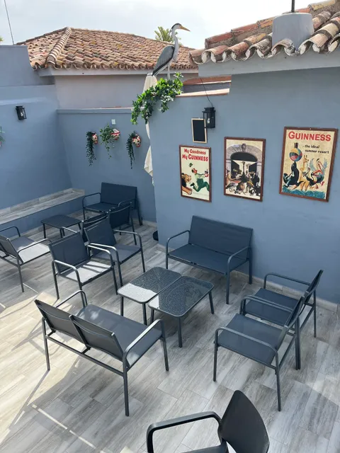 Perro Verde Sports bar. Wyns