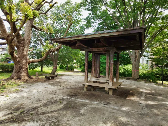 Shimosatomotomuraiseki Park