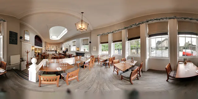 Howies Waterloo Place