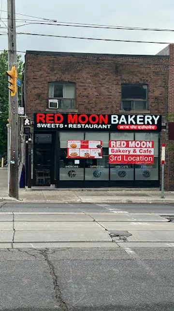 Red moon bakery and sweets
