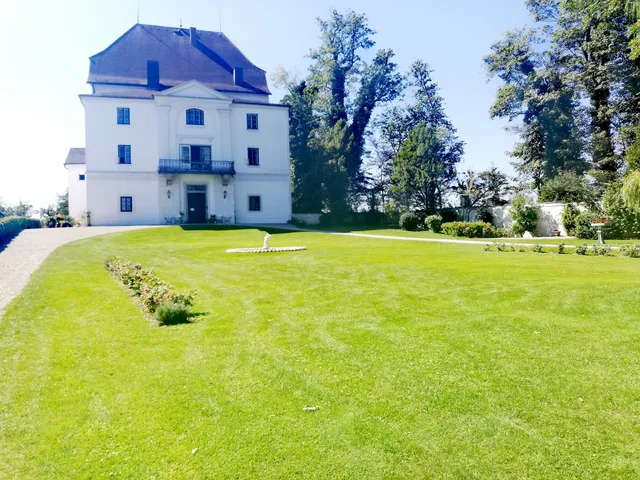 Schloss Wolfsegg
