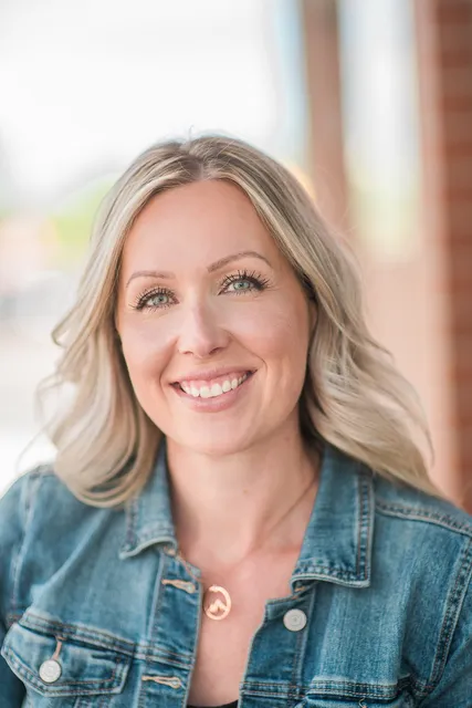 Farmers Insurance - Heather Livsey