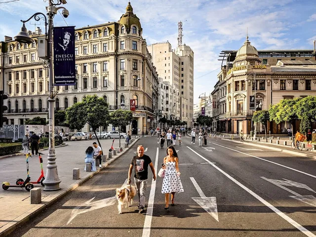 Downtown Victoria Apartments By CityBookings