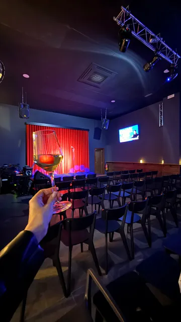 La Comedia stand up bar