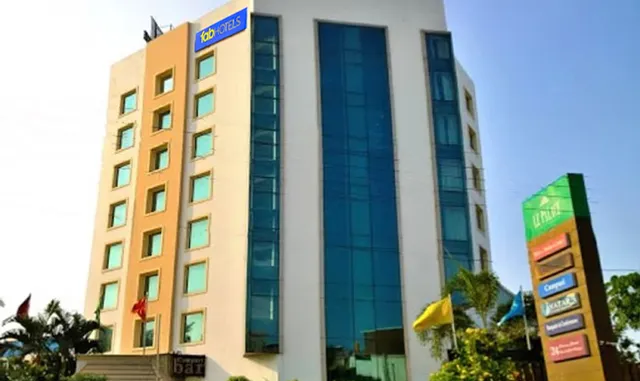 FabHotel Prime Le Palace