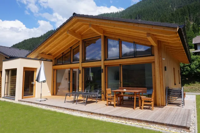 Ferienhof Obergasser & Pension Bergblick - Ferienwohnung, Ferienhäuser, Zimmer direkt am Weissensee