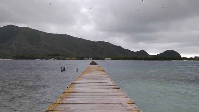 Beach La Ciénaga and Bahía de Cata