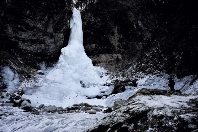 Kagoyoke-no-taki Fall