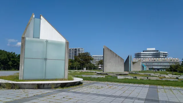 Port Island central green space