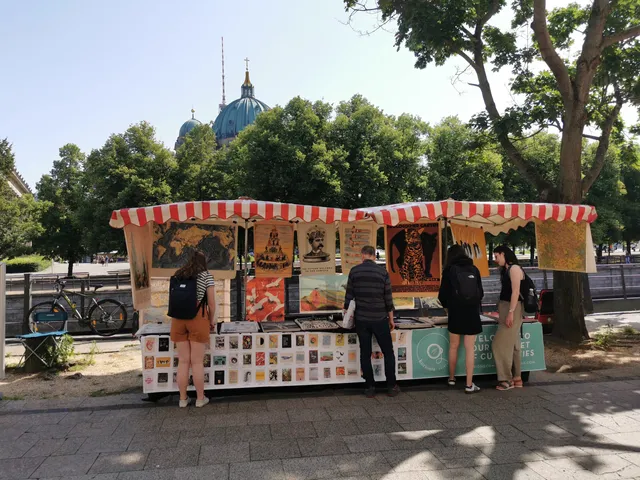 The Berlin Art Market by the Zeughaus