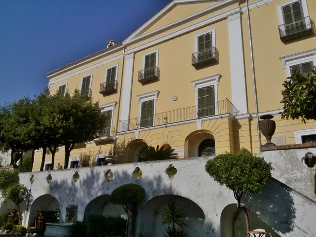 Museo della Ceramica di Villa Guariglia