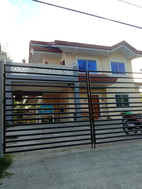 Frizlove Room Rental