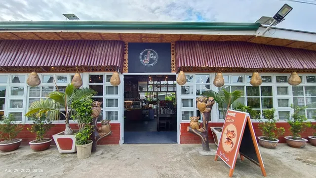 Iya Tinay's Kitchenette