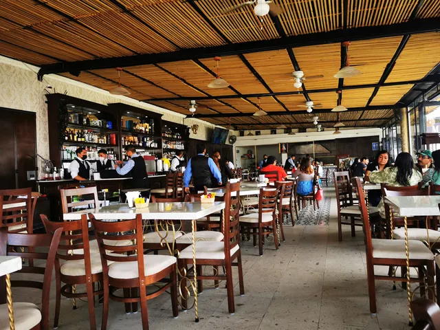 Pozoleria La Cabaña Del Sazón