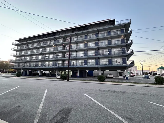 Riverview Hotel & Event Center