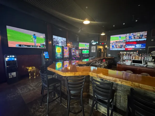 Johnny’Z Animal House