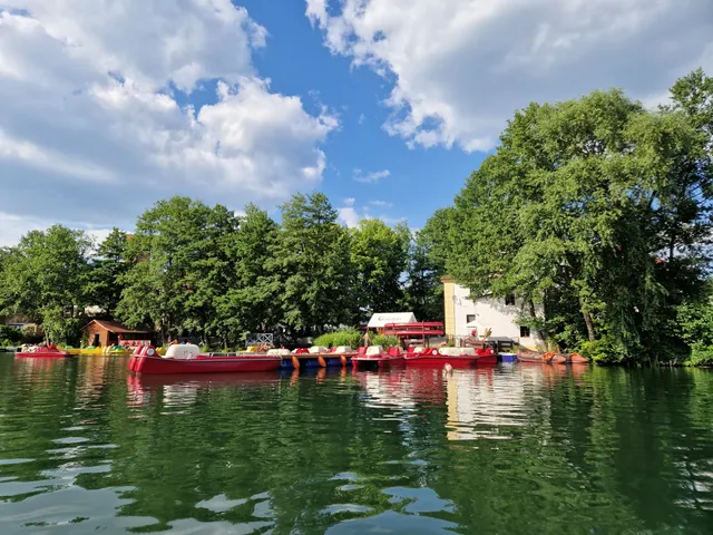 Wypożyczalnia sprzętu wodnego