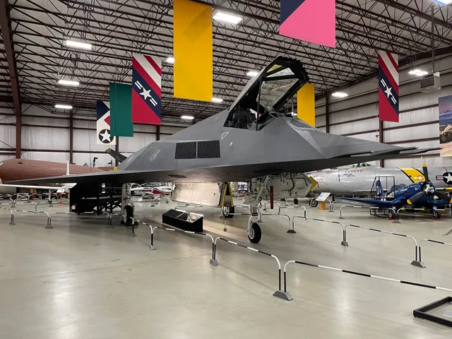 Air Zoo Flight Discovery Center