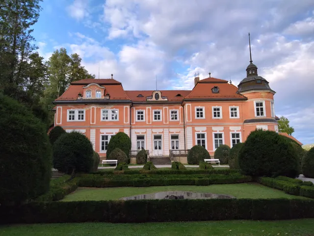 Šenek Mansion