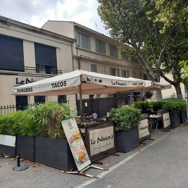 Le Naan's