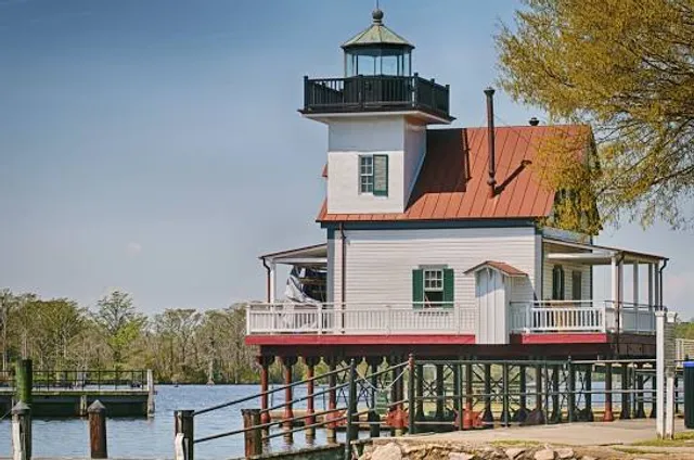 Roanoke River Lighthouse
