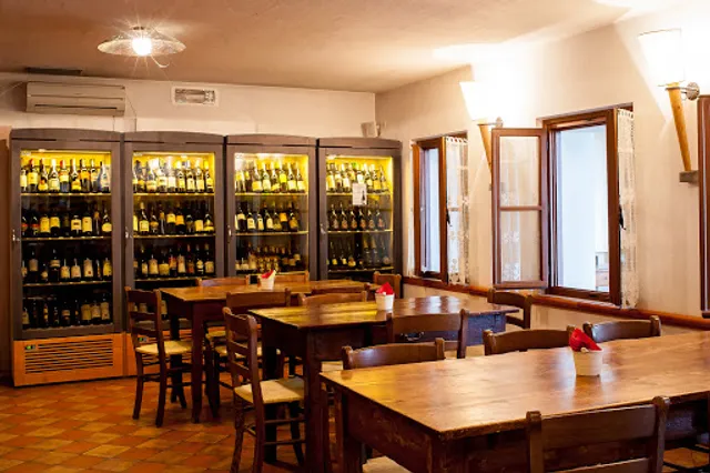 Elliot Osteria e Dormire in Collina